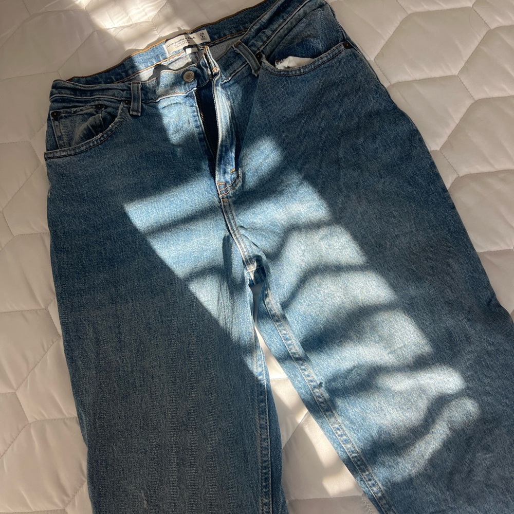 Classic Blue Denim Jeans (WORN ONCE)